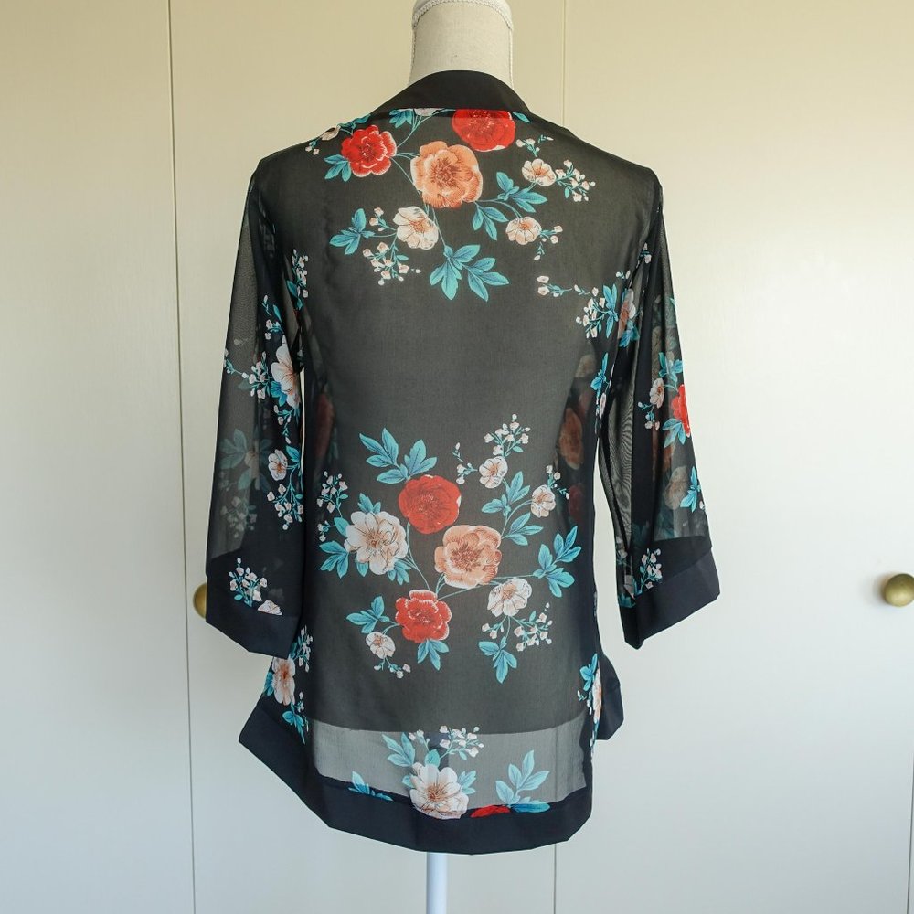 Black Floral Kimono - Picture 6 of 7